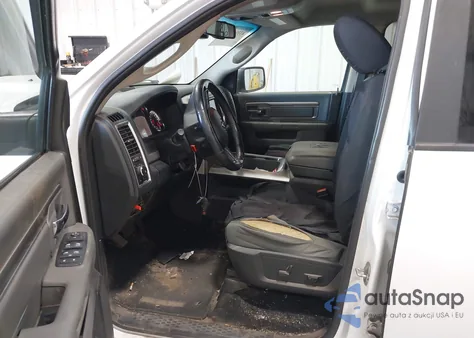 2016 Ram 1500 Big Horn z USA, uszkodzony, nr VIN 1C6RR7LT1GS422425